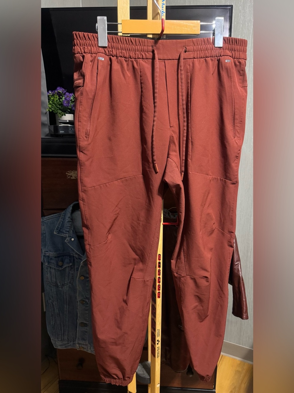 Lululemon License to Train Mid-Rise Jogger Rust Red / Brown Size L